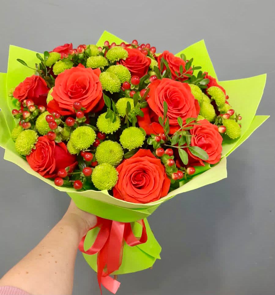 Букет цветов из: Хризантемы и Розы в Загорново