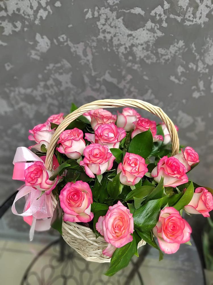 Цветочная композиция из Розы в корзине в Загорново