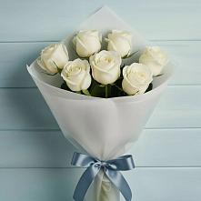 Букет 7 Белых роз Эдлесс Лав в Загорново