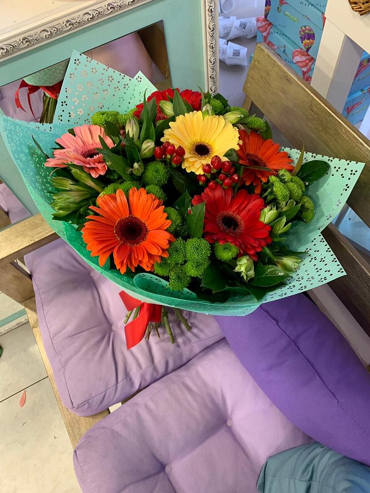 Букет цветов из: Герберы, Хризантемы и Альстромерии в Загорново