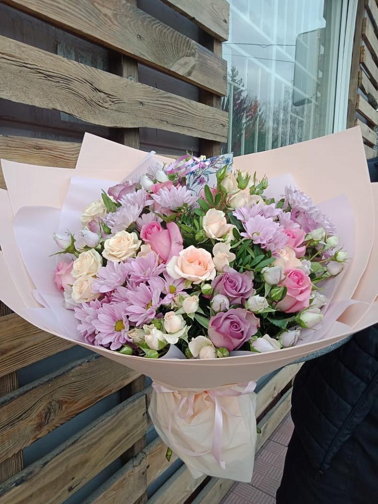 Букет цветов из: Розы и Хризантемы в Загорново