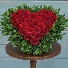 Цветочная композиция из Розы в виде сердца в Загорново