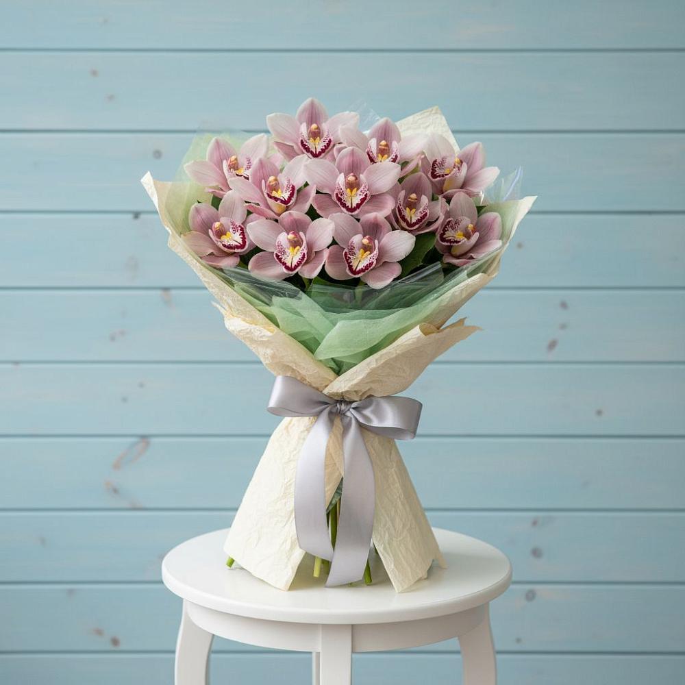 Букет цветов из: Орхидеи и Розы в Загорново