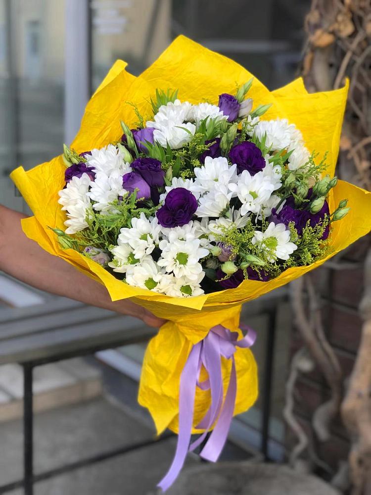 Букет цветов из: Ирисы, Хризантемы и Ромашки в Загорново