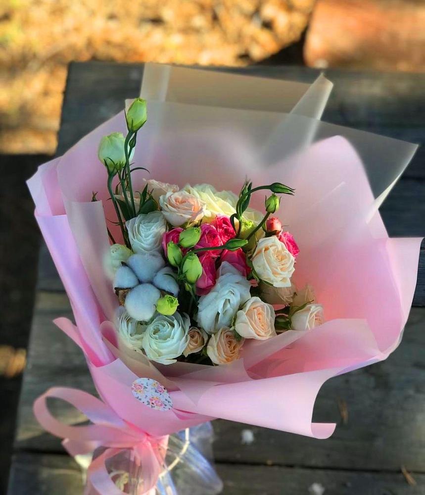 Букет цветов из: Розы и Лизиантусы в Загорново