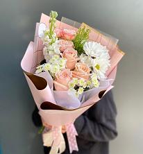 Букет цветов из:  Хризантемы и Розы в Загорново