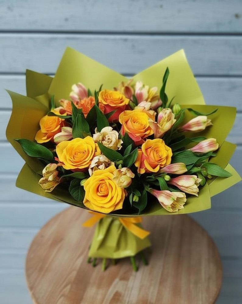 Букет цветов из: Альстромерии и Розы в Загорново