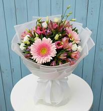 Букет цветов из:  Герберы, Альстромерии и Лизиантусы #REPLACE_PRED# Загорново