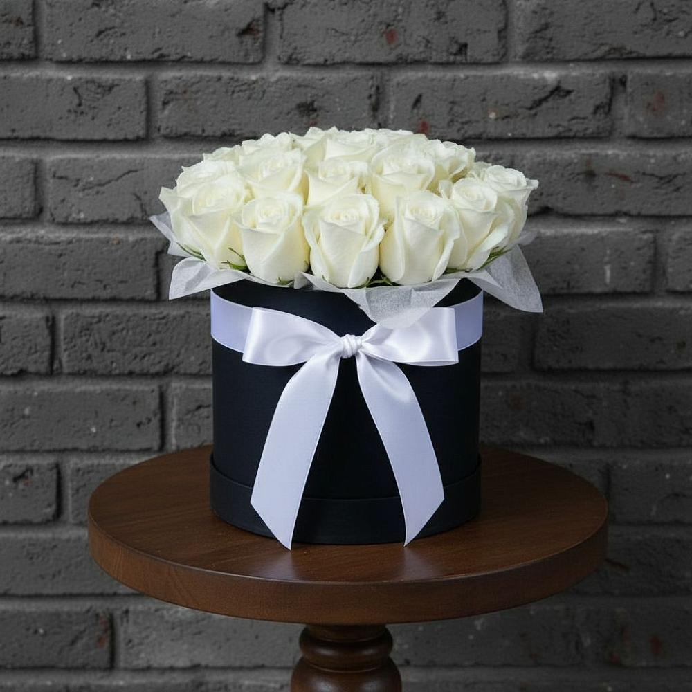 Цветочная композиция из Розы в шляпной коробке в Загорново