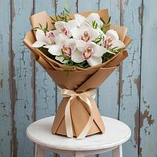 Букет цветов из:  Орхидеи и Розы в Загорново